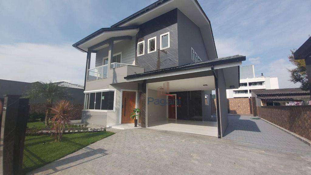 Casa à venda com 3 quartos, 270m² - Foto 1
