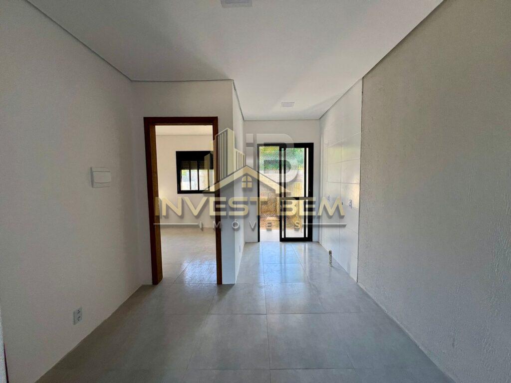 Casa à venda com 2 quartos, 55m² - Foto 4