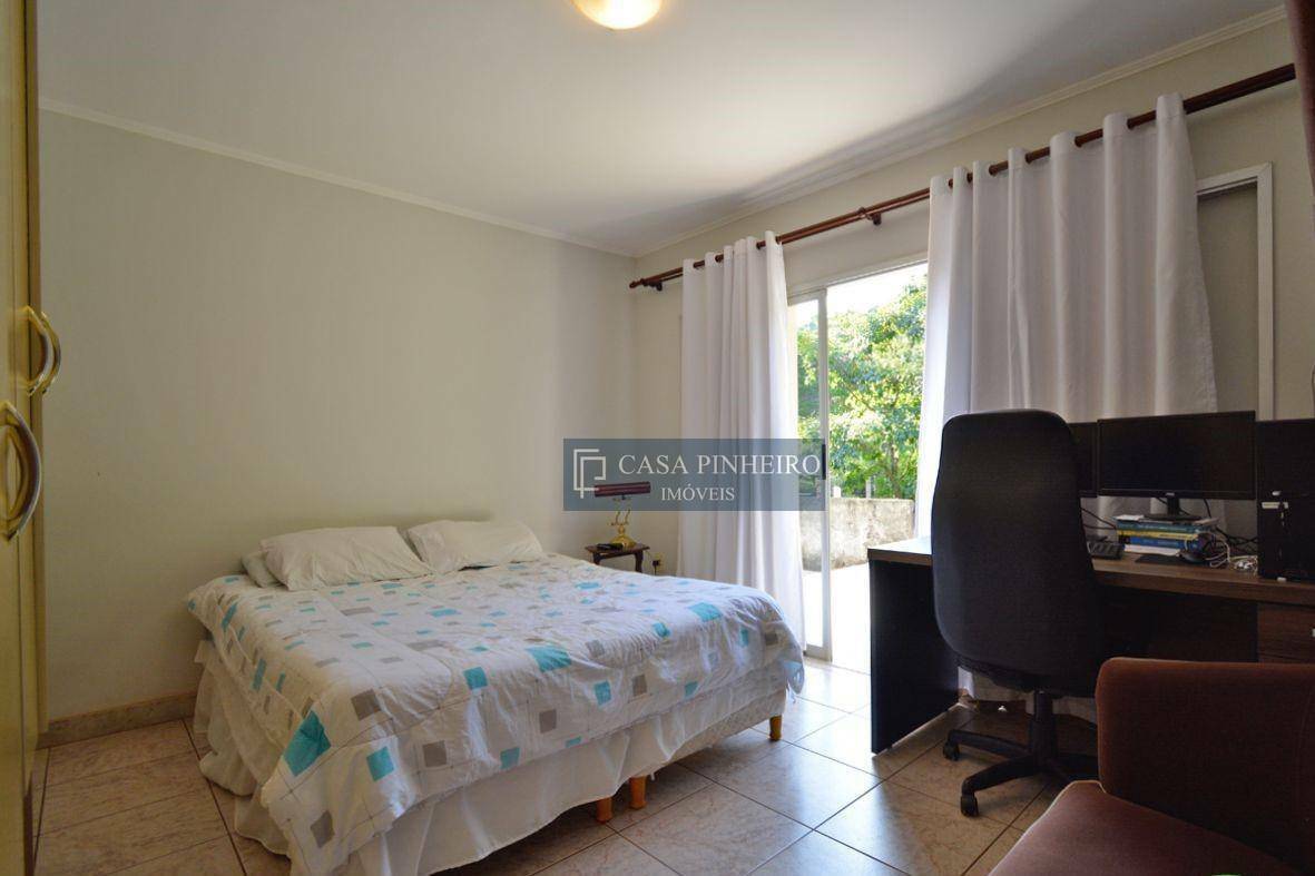 Casa à venda com 4 quartos, 300m² - Foto 15