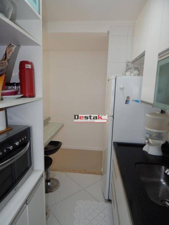 Apartamento à venda com 2 quartos, 54m² - Foto 17