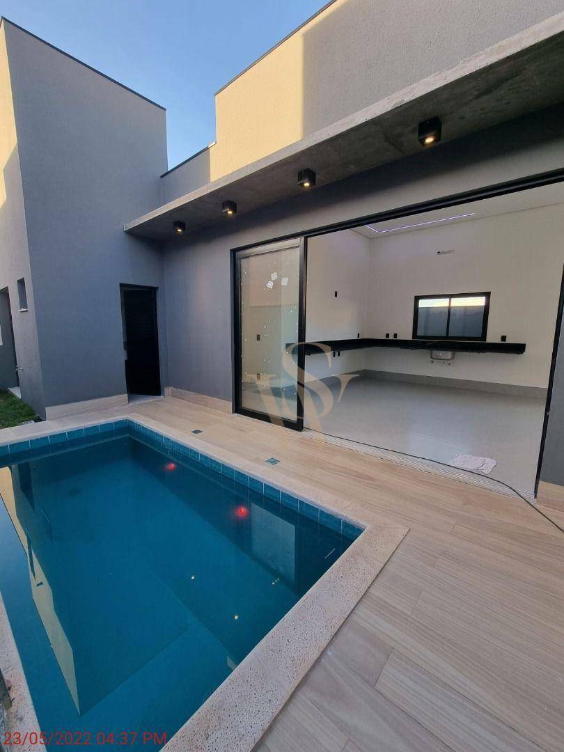 Casa à venda com 3 quartos, 142m² - Foto 1