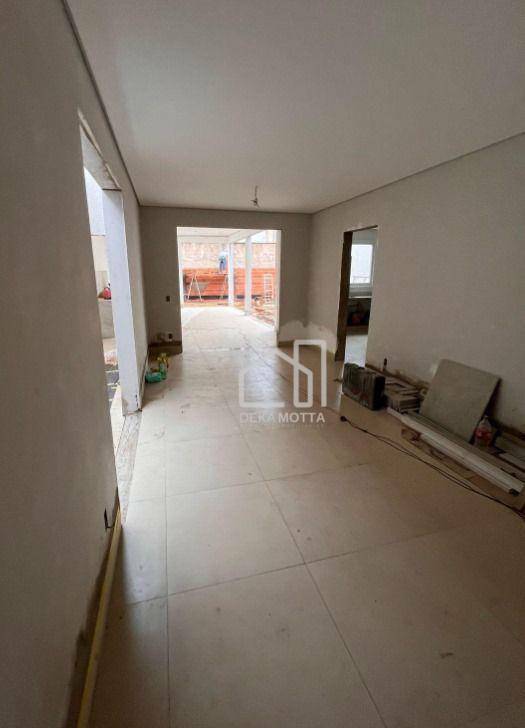 Casa de Condomínio à venda com 3 quartos, 250m² - Foto 5