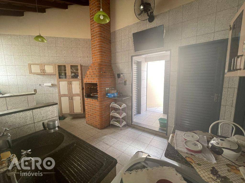 Casa à venda com 3 quartos, 161m² - Foto 25