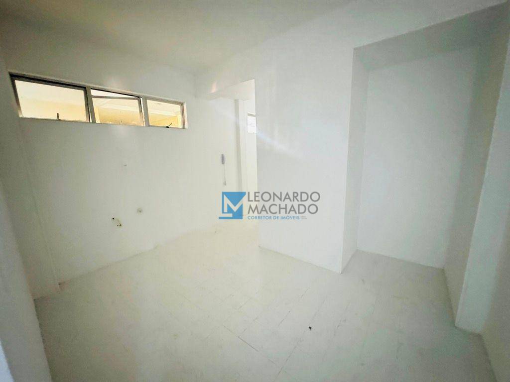 Apartamento à venda com 3 quartos, 130m² - Foto 7