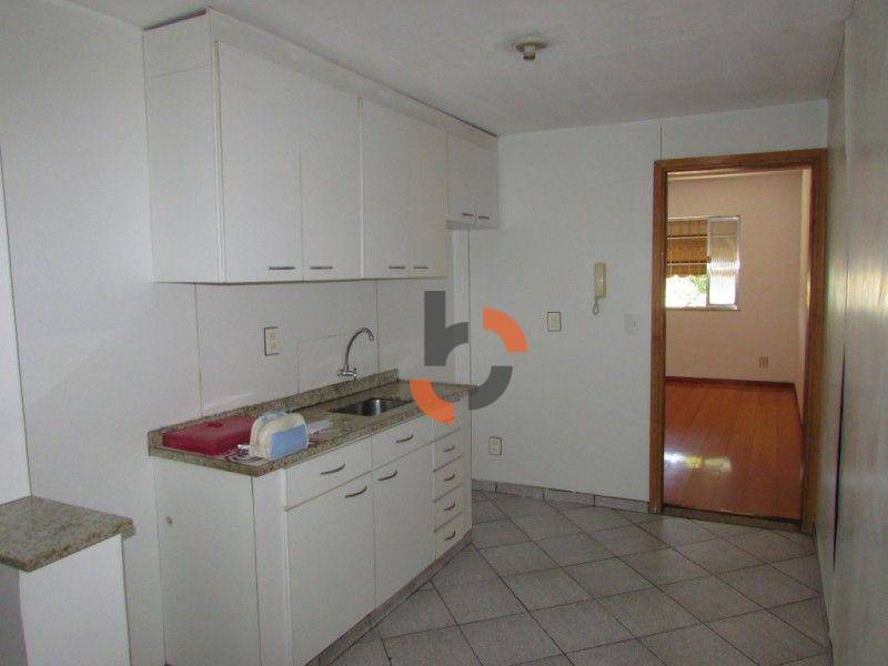 Apartamento à venda com 2 quartos, 63m² - Foto 11