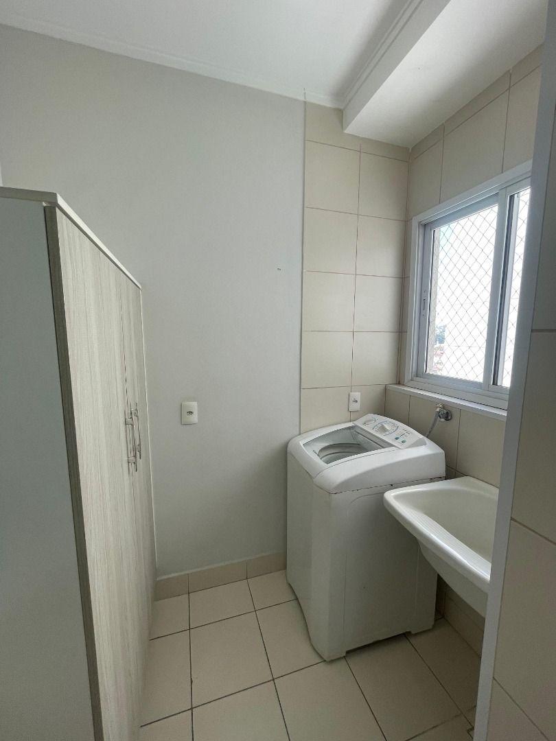 Apartamento para alugar com 2 quartos, 63m² - Foto 11