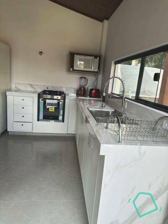 Casa de Condomínio para alugar com 3 quartos, 130m² - Foto 10