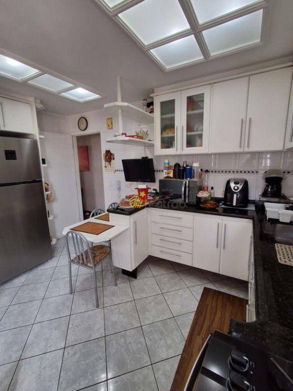 Cobertura à venda com 3 quartos, 200m² - Foto 10