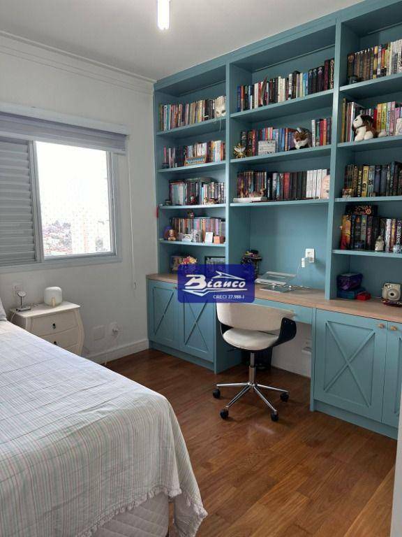 Apartamento à venda com 4 quartos, 185m² - Foto 18