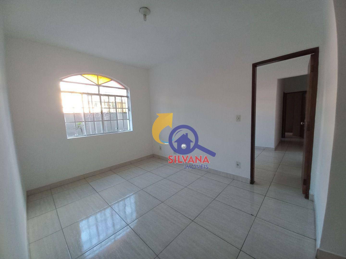 Apartamento para alugar com 3 quartos, 110m² - Foto 3