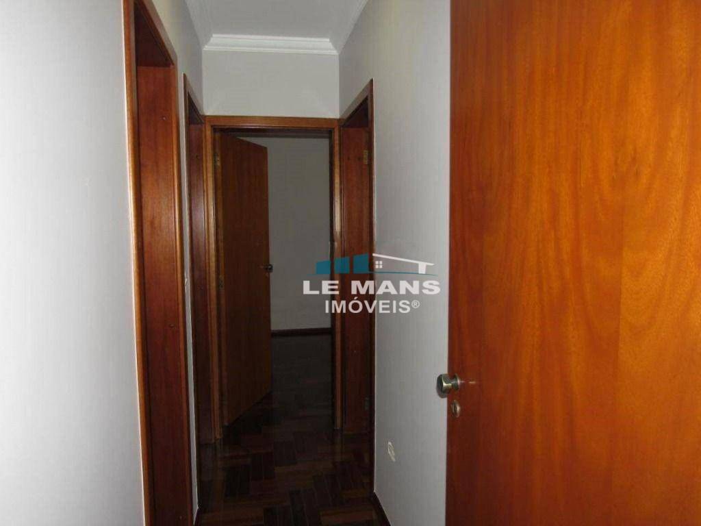 Apartamento à venda com 3 quartos, 126m² - Foto 2