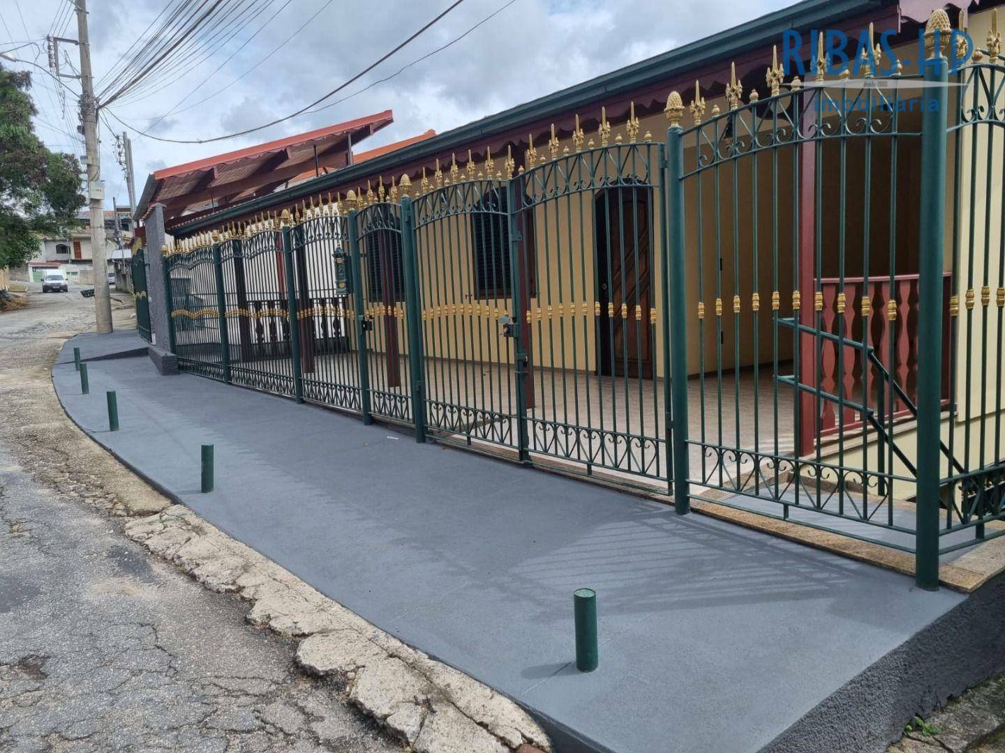 Casa de Condomínio à venda com 3 quartos, 300m² - Foto 2