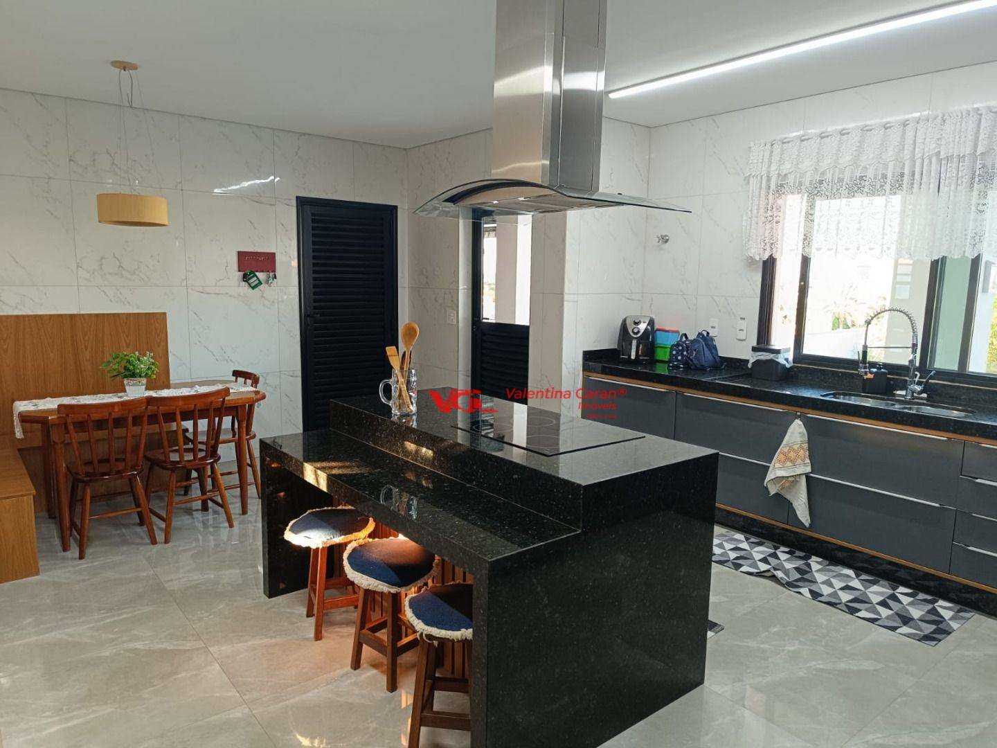 Casa de Condomínio à venda com 3 quartos, 391m² - Foto 3