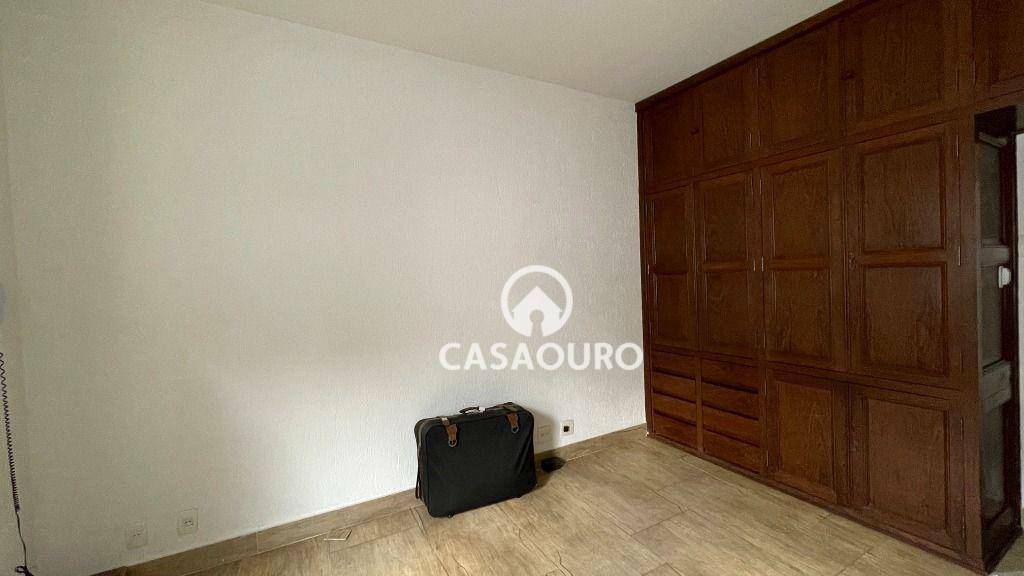 Casa à venda com 7 quartos, 400m² - Foto 20