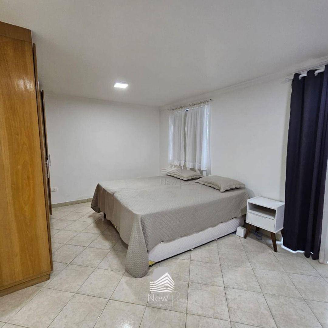 Casa de Condomínio para alugar com 5 quartos, 292m² - Foto 17
