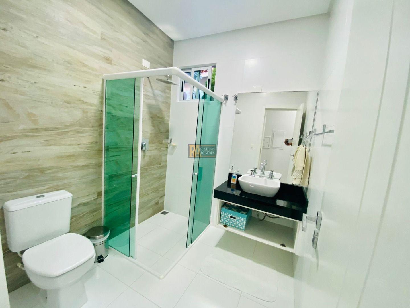 Casa à venda com 3 quartos, 300m² - Foto 22