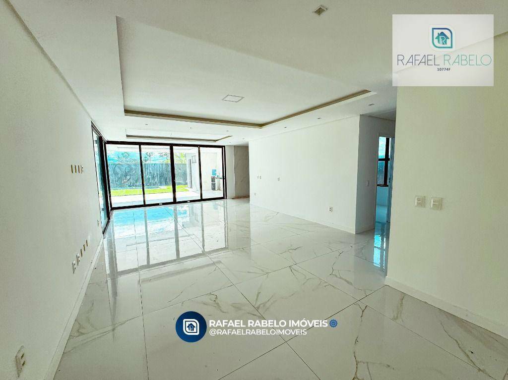 Casa de Condomínio à venda com 4 quartos, 330m² - Foto 4