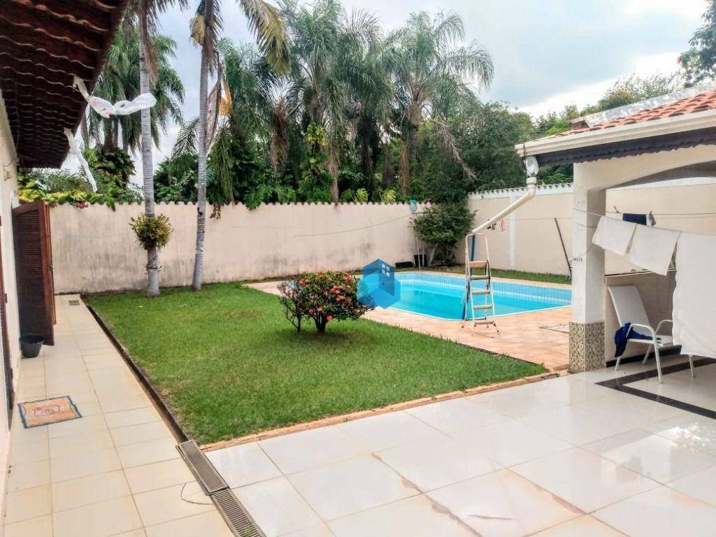 Casa à venda e aluguel com 4 quartos, 480m² - Foto 3