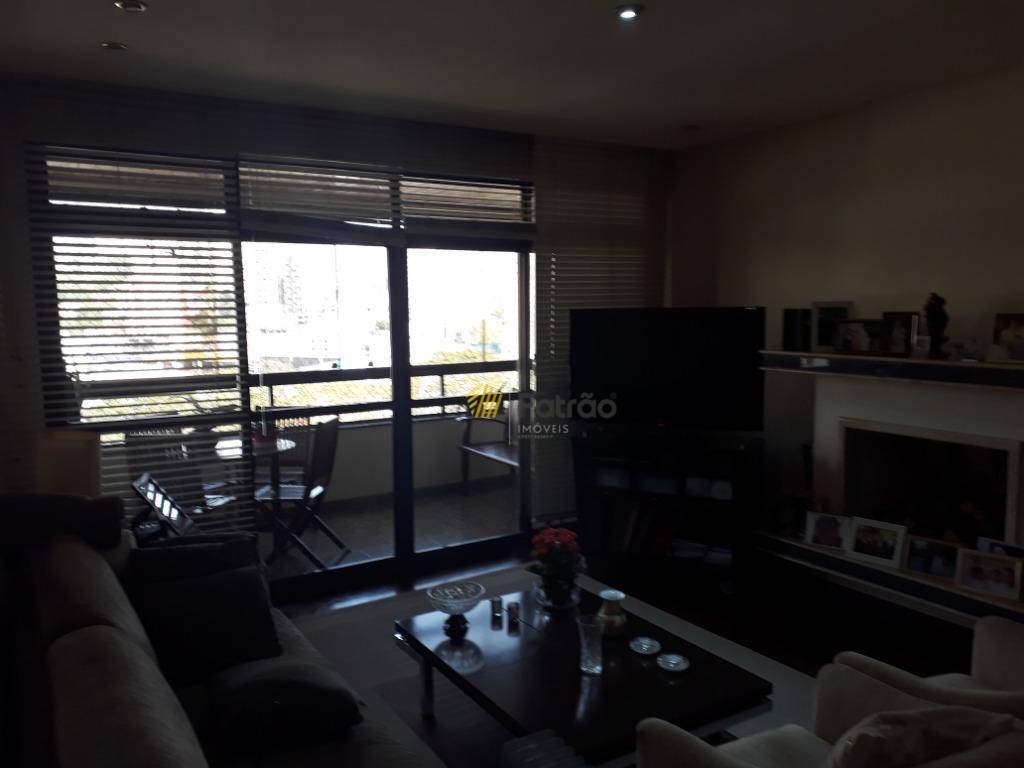 Apartamento à venda com 3 quartos, 153m² - Foto 18