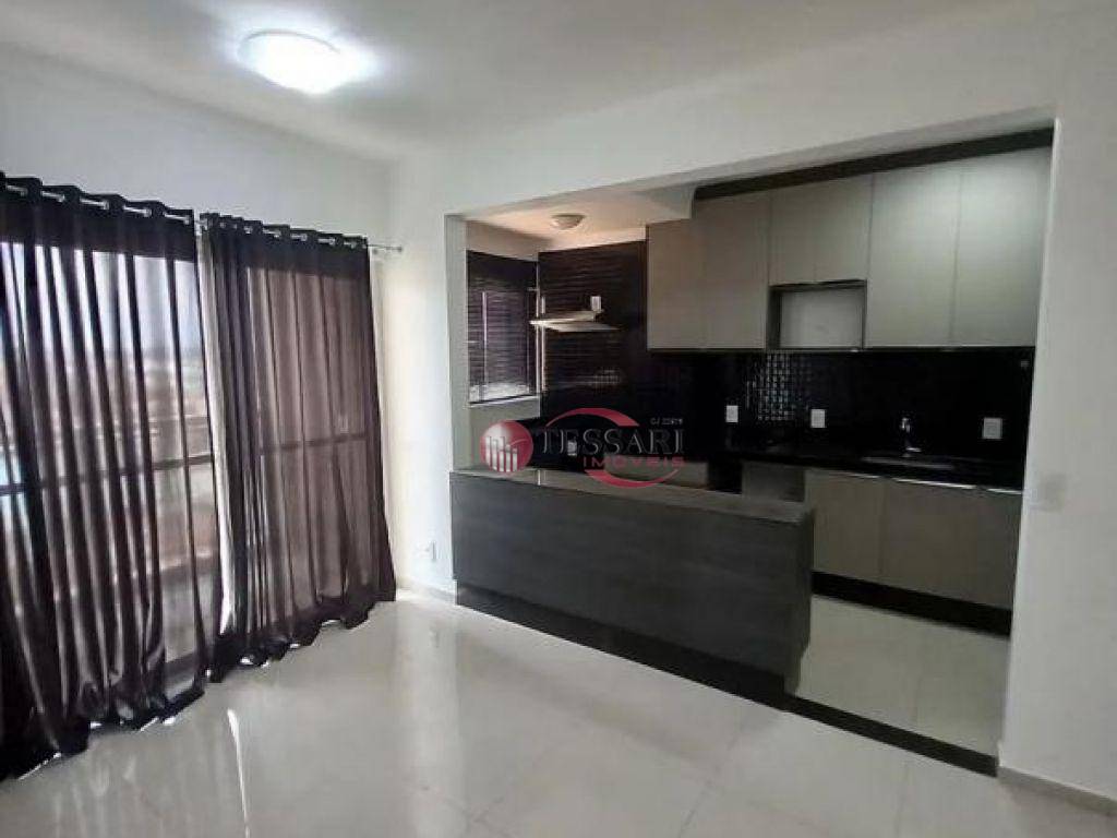 Apartamento à venda com 2 quartos, 125m² - Foto 3