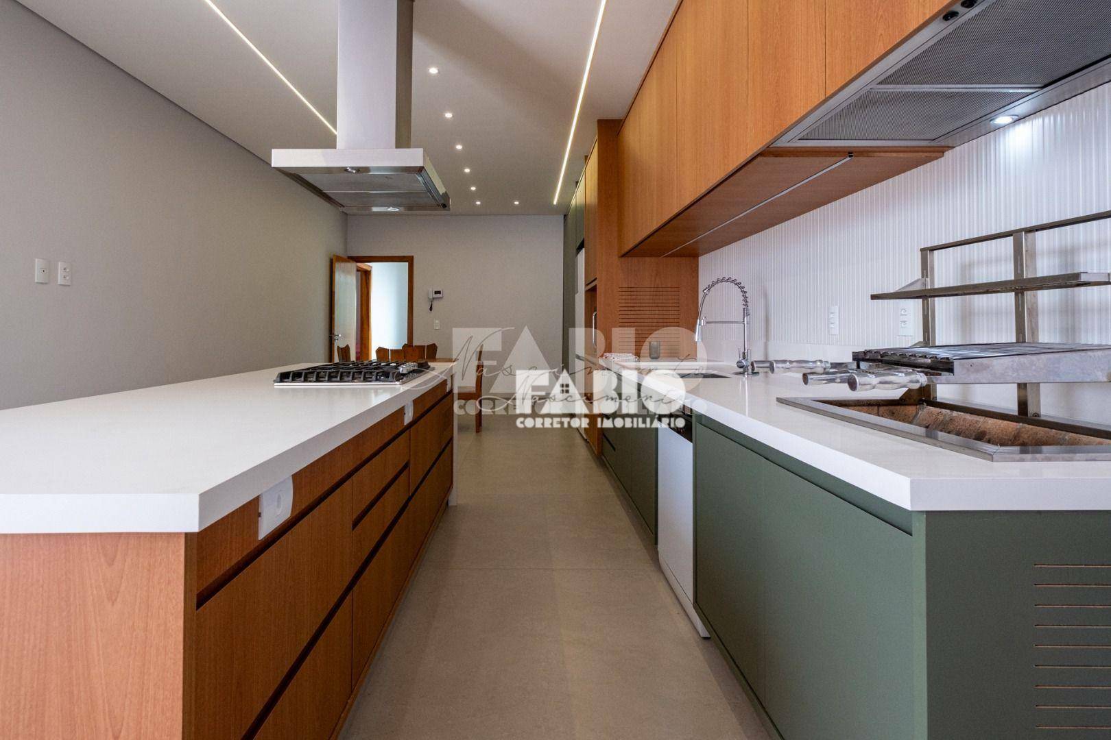 Casa à venda com 3 quartos, 175m² - Foto 1