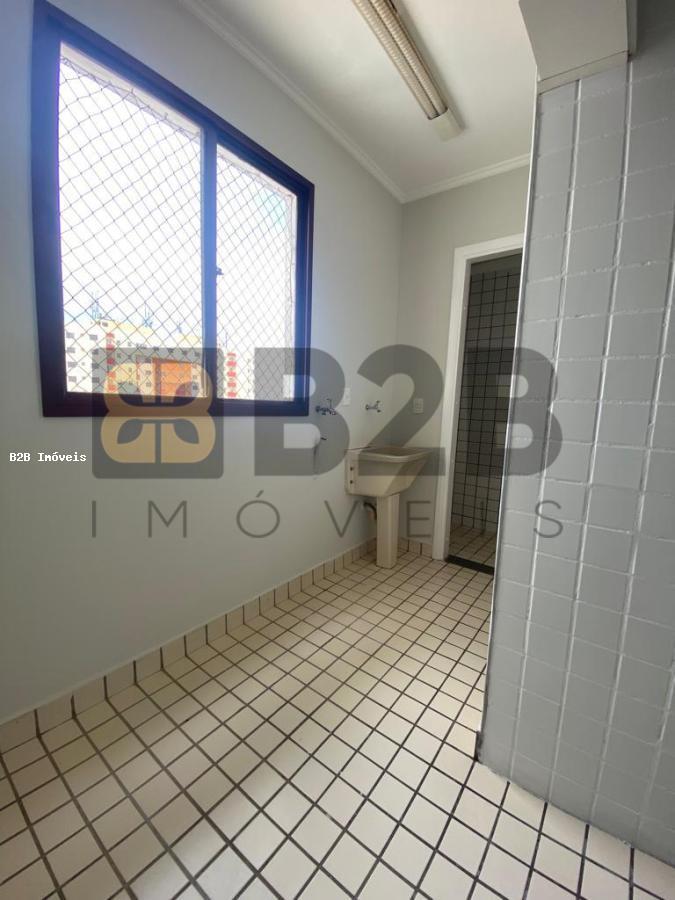 Apartamento à venda com 3 quartos, 90m² - Foto 3