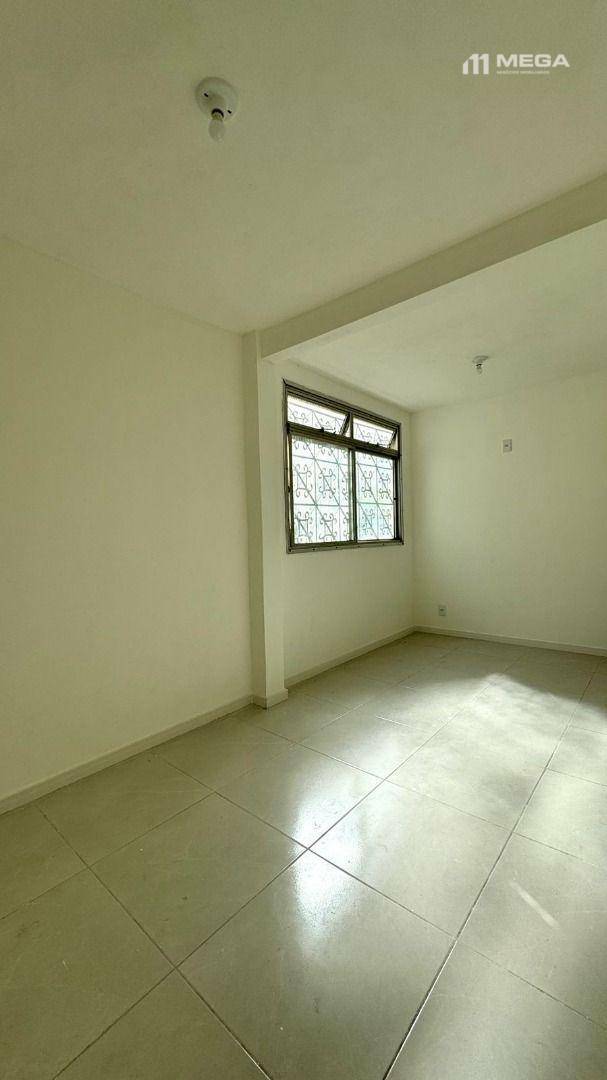 Apartamento à venda com 3 quartos, 80m² - Foto 1