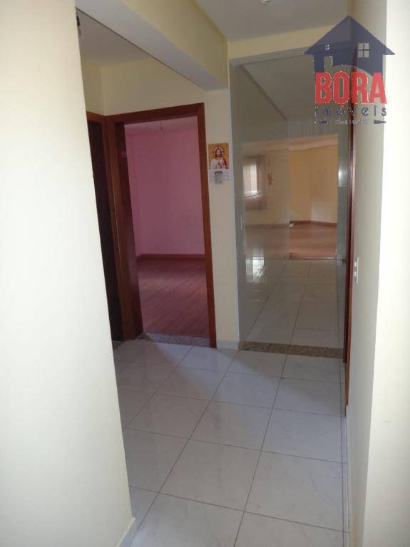 Casa à venda com 3 quartos, 300m² - Foto 11