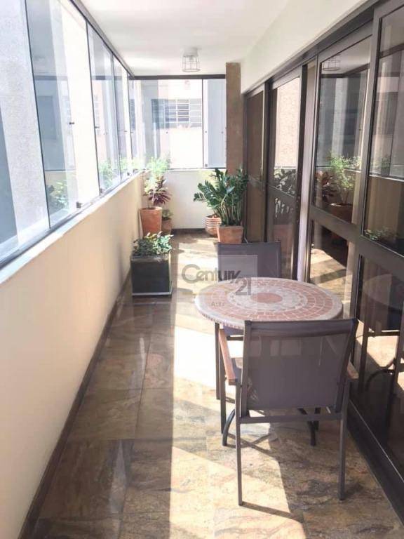 Apartamento à venda com 4 quartos, 250m² - Foto 8