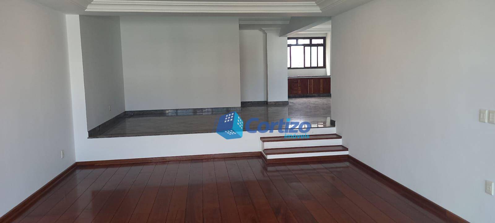 Apartamento à venda com 4 quartos, 268m² - Foto 4