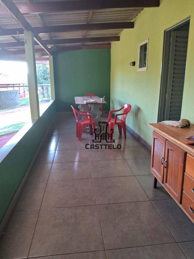 Chácara à venda com 2 quartos, 144m² - Foto 13