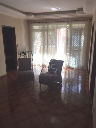 Casa à venda com 3 quartos, 179m² - Foto 4