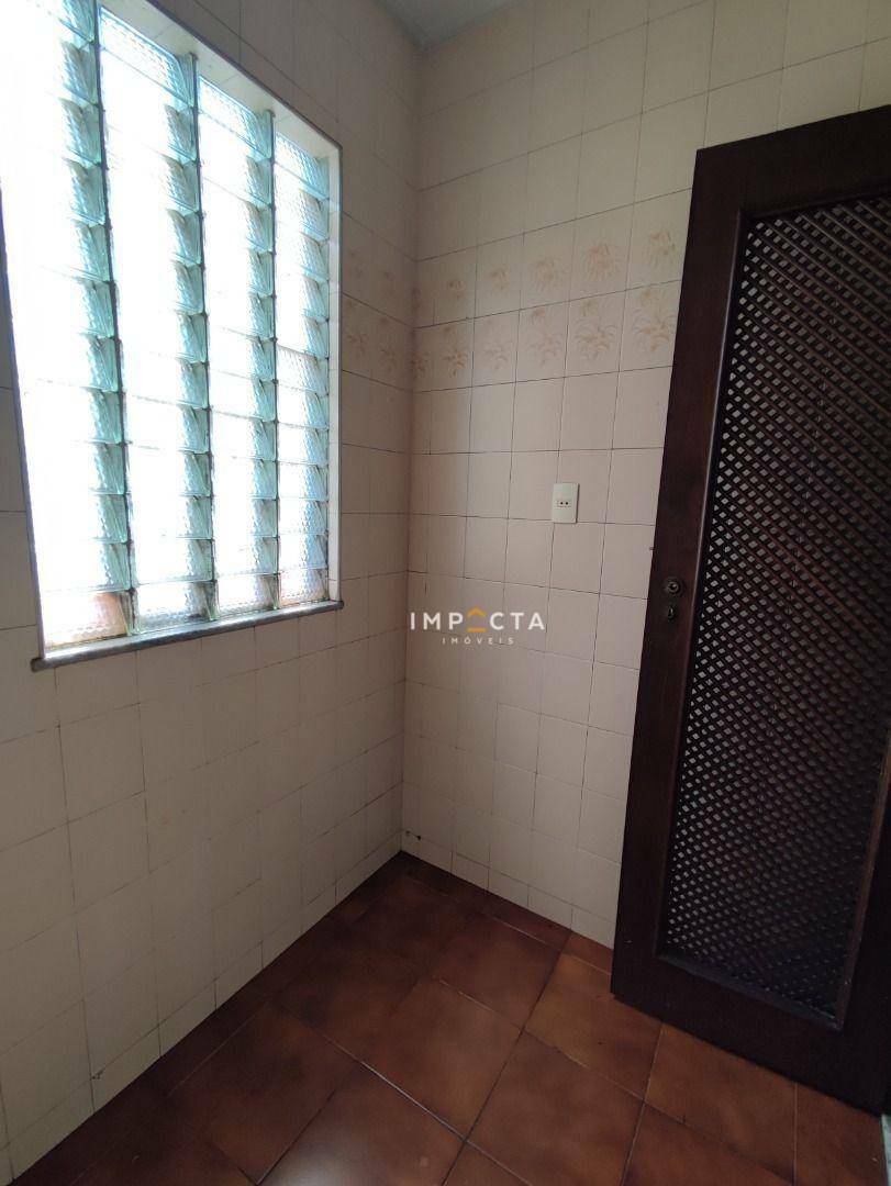 Apartamento à venda com 3 quartos, 180m² - Foto 15