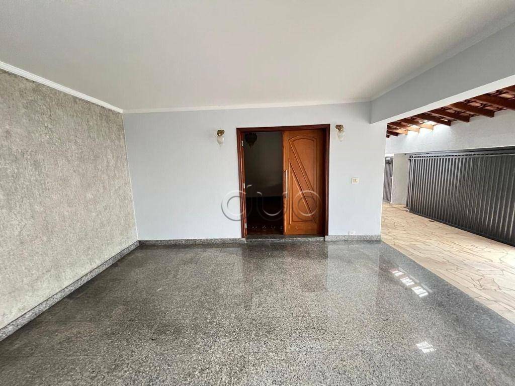 Casa à venda com 3 quartos, 200m² - Foto 5