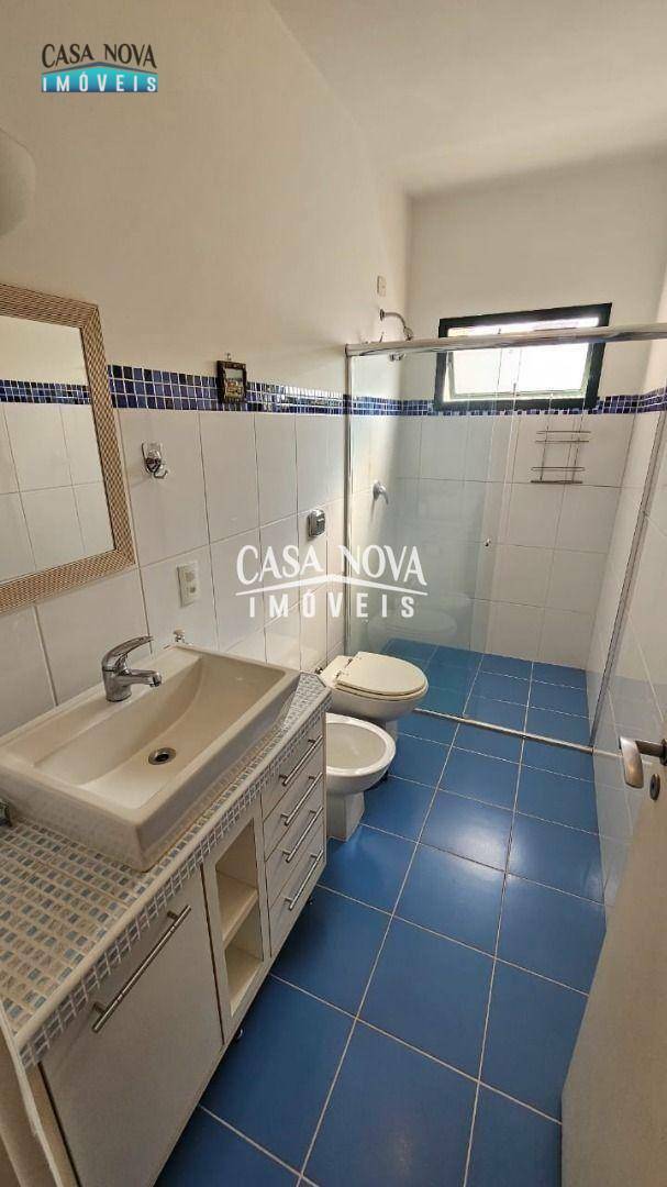 Casa de Condomínio para alugar com 4 quartos, 323m² - Foto 26