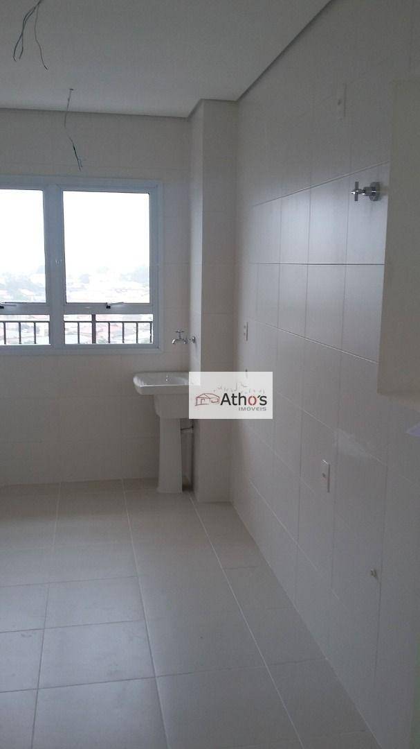 Apartamento à venda com 2 quartos, 67m² - Foto 2