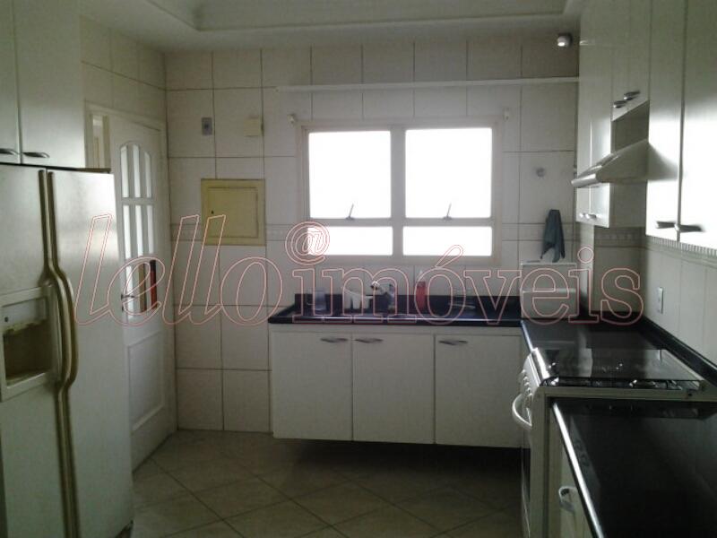 Apartamento para alugar com 3 quartos, 156m² - Foto 12