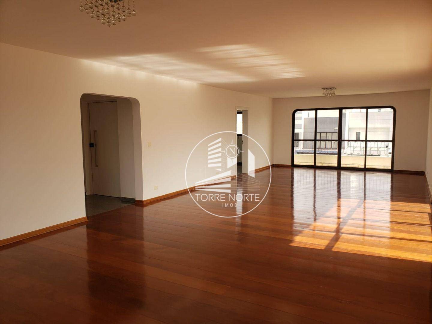 Cobertura à venda com 5 quartos, 647m² - Foto 1