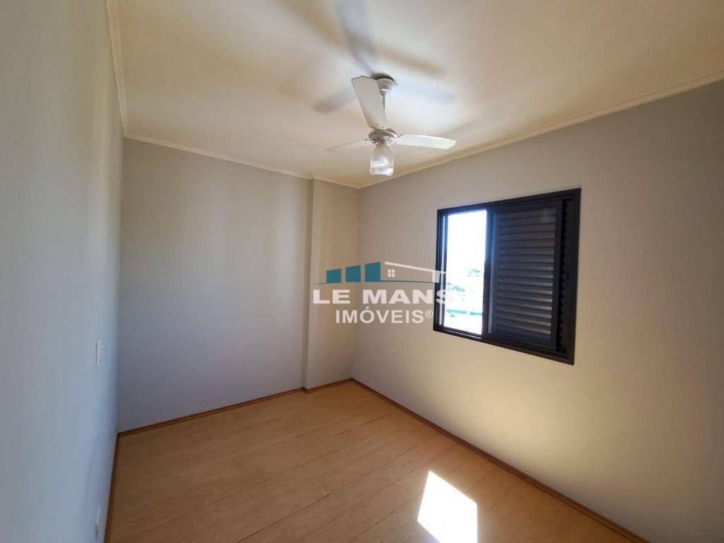 Apartamento à venda com 3 quartos, 75m² - Foto 17