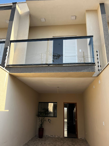 Sobrado à venda com 3 quartos, 100m² - Foto 1