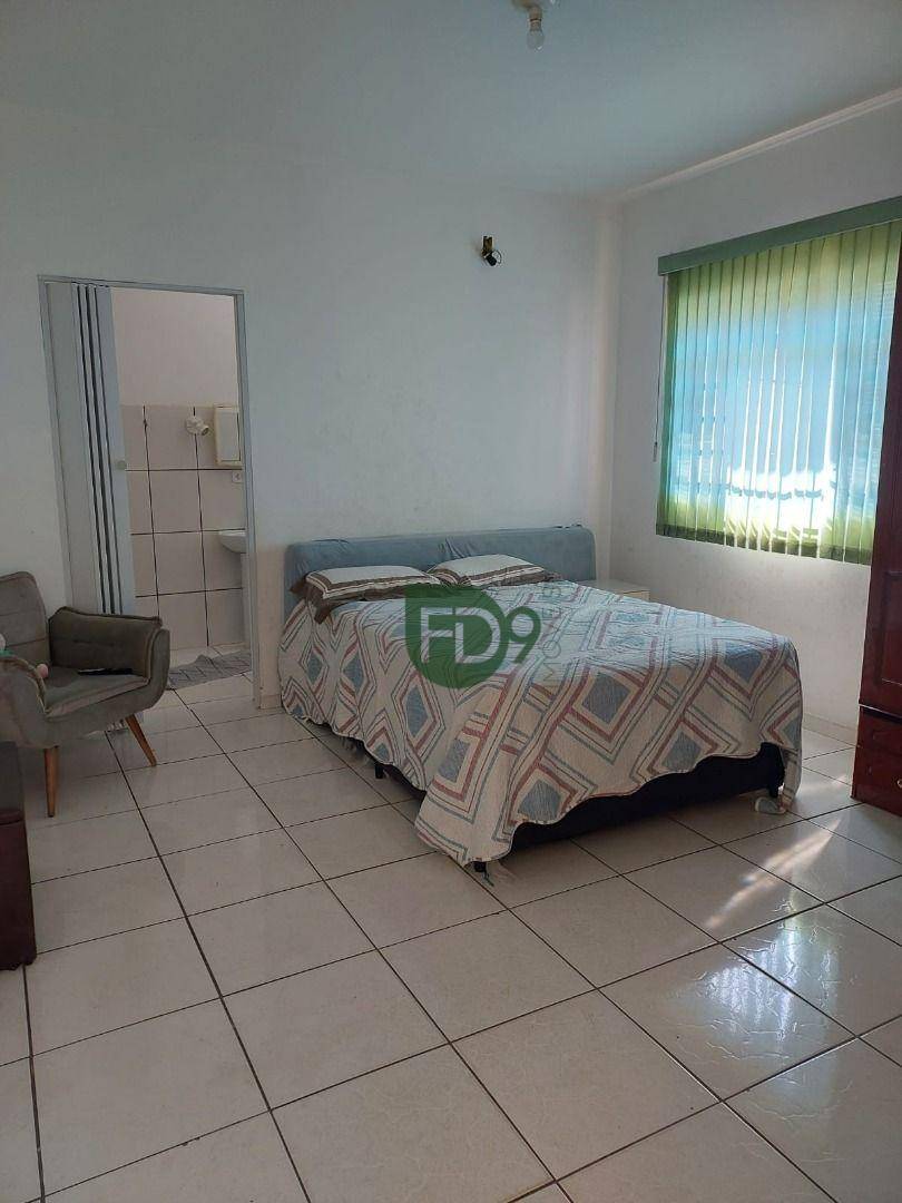 Casa à venda com 4 quartos, 216m² - Foto 12