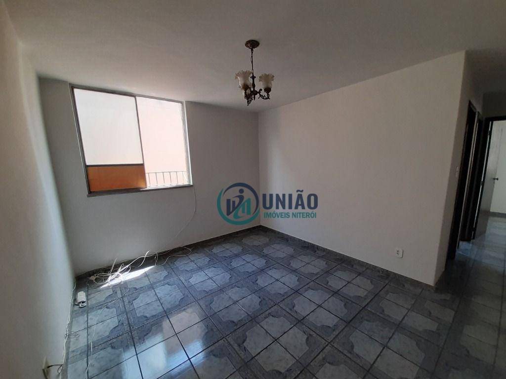 Apartamento à venda com 2 quartos, 70m² - Foto 1