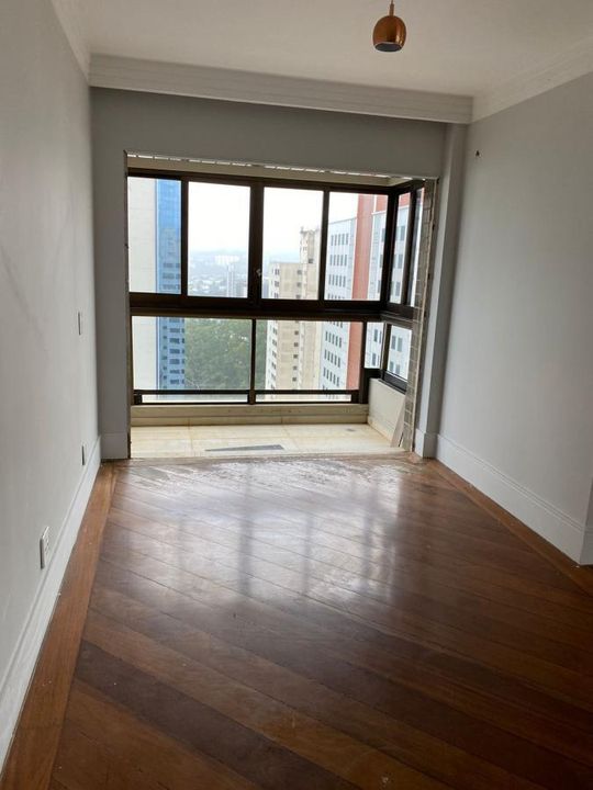 Apartamento à venda com 3 quartos, 288m² - Foto 13