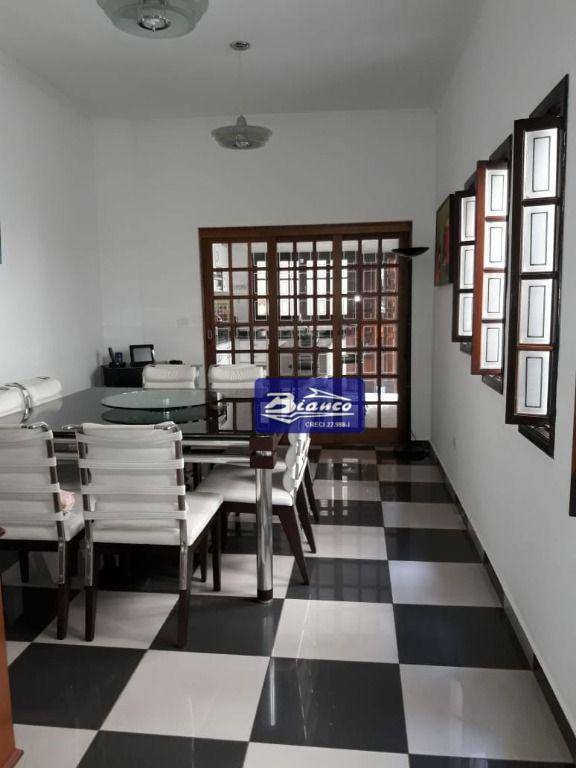 Sobrado à venda com 4 quartos, 220m² - Foto 22