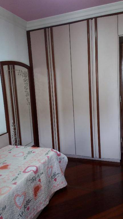 Apartamento à venda com 3 quartos, 200m² - Foto 19