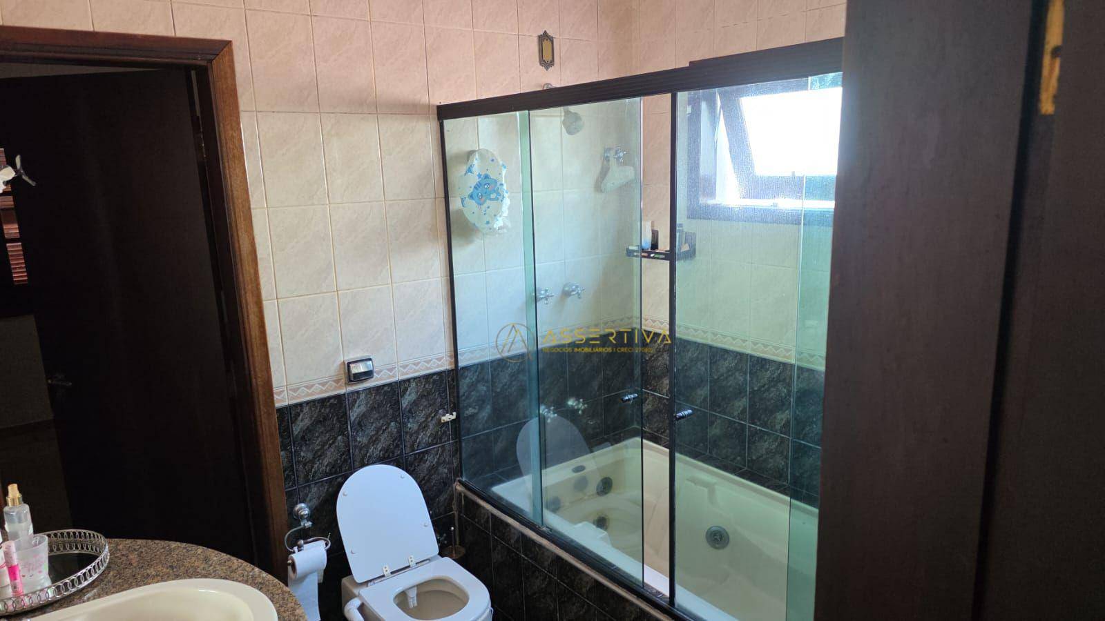 Casa de Condomínio para alugar com 4 quartos, 380m² - Foto 14