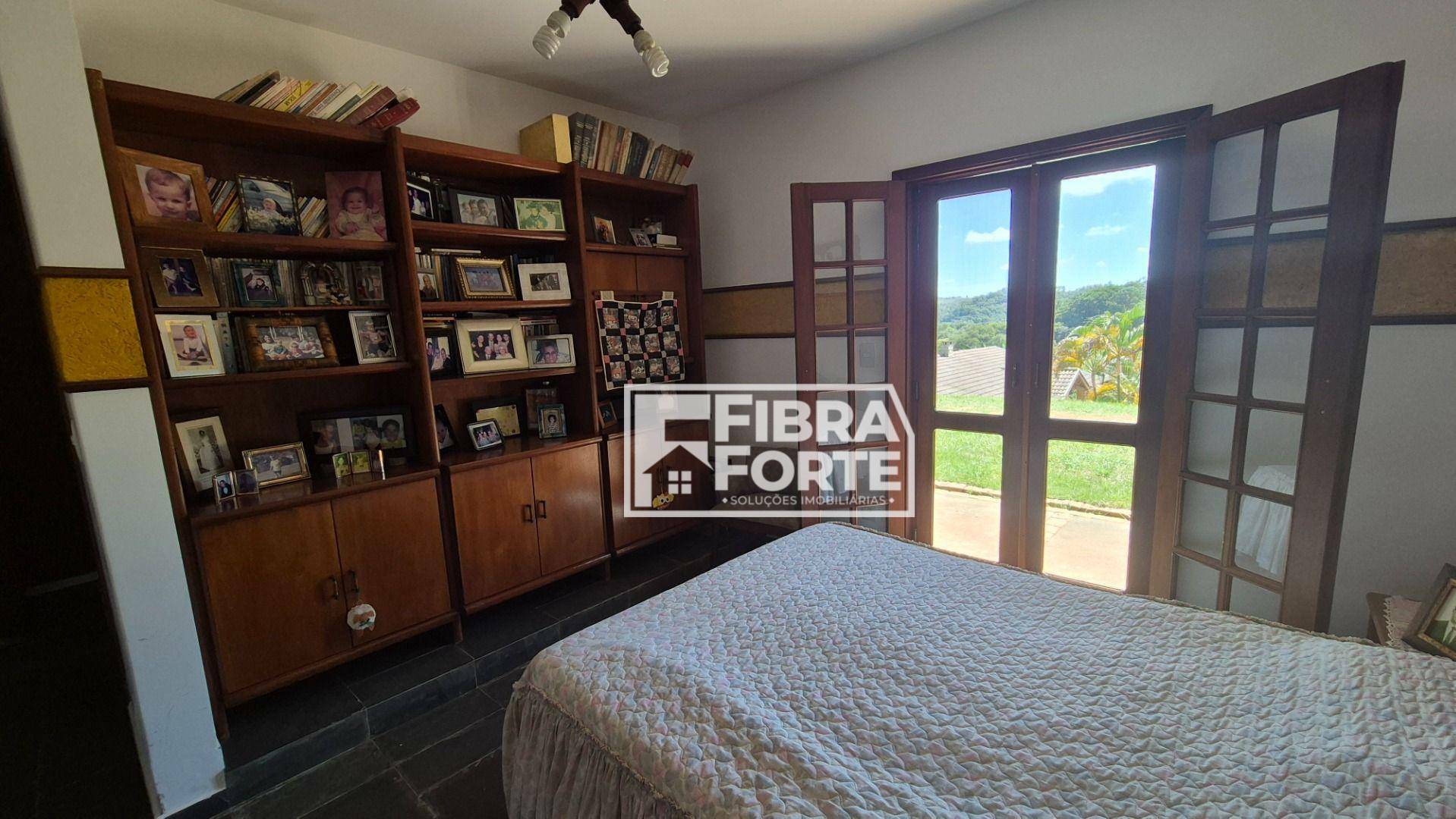 Chácara à venda com 5 quartos, 562m² - Foto 18