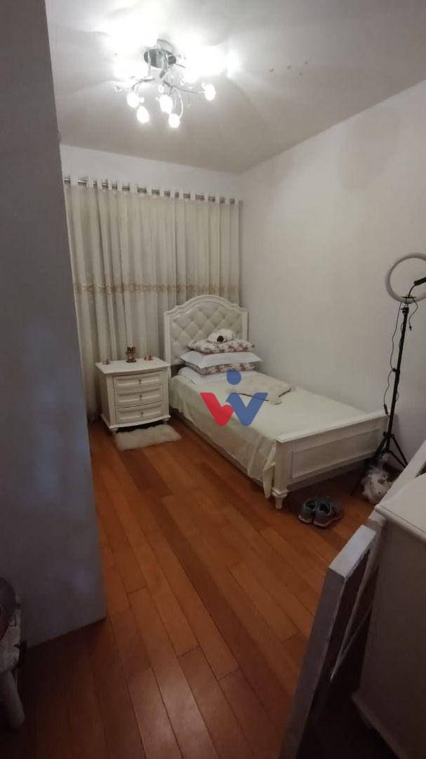 Sobrado à venda com 3 quartos, 240m² - Foto 11