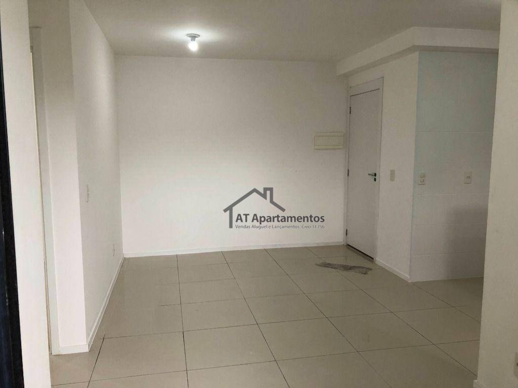 Apartamento para alugar com 3 quartos, 70m² - Foto 9