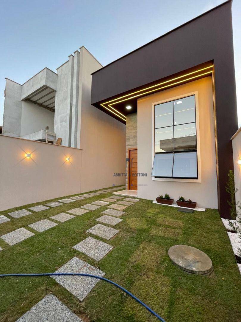 Casa à venda com 2 quartos, 80m² - Foto 2